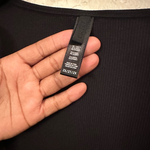 Skims - Picture 9 of 9